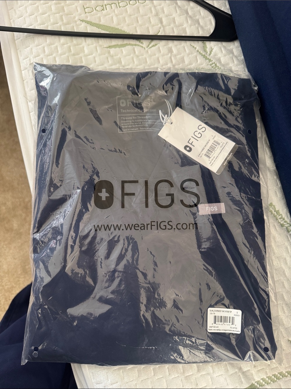 FIGS Navy Women's Crew Neck Scrub Top